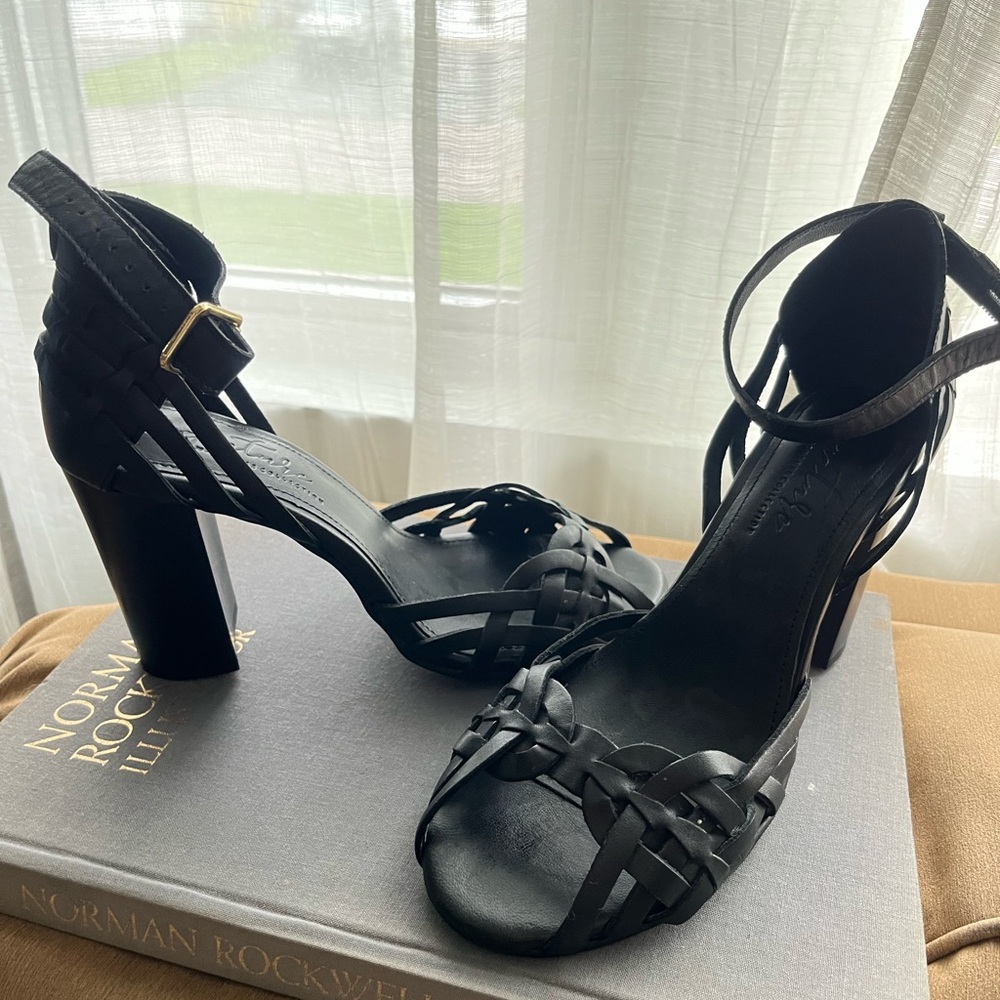 Signature by journee collection - black leather heels